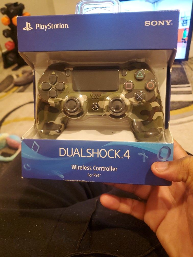 PS4 Green Camo Controller