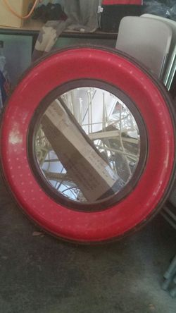 Round mirror