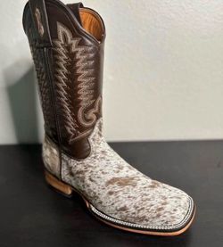 Men’s authentic hair on hyde cowboy western boots Men’s size 10.5