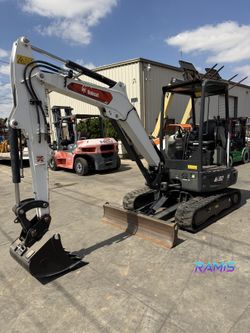 2023 Bobcat E32i Mini Excavator, 3000 Hours - Riverside CA