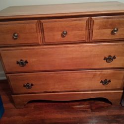 Dresser
