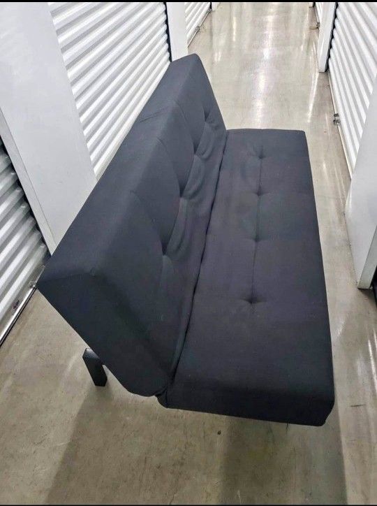 FUTON / COUCH (DELIVERY AVAILABLE)