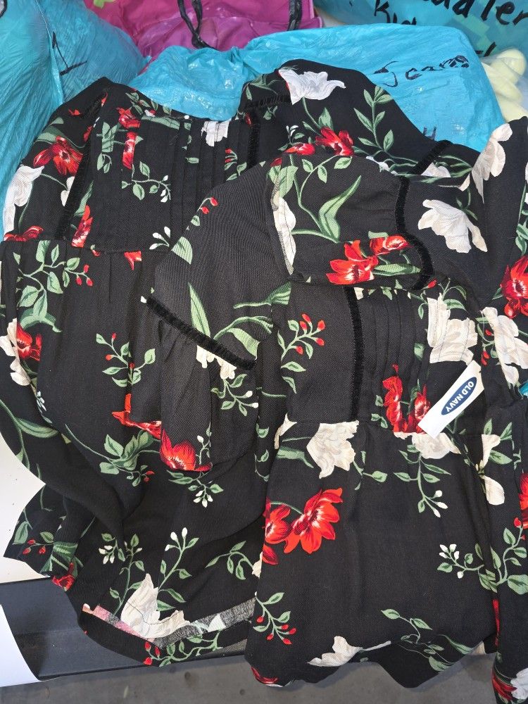 Girls Dresses Christmas Size 5/6-7