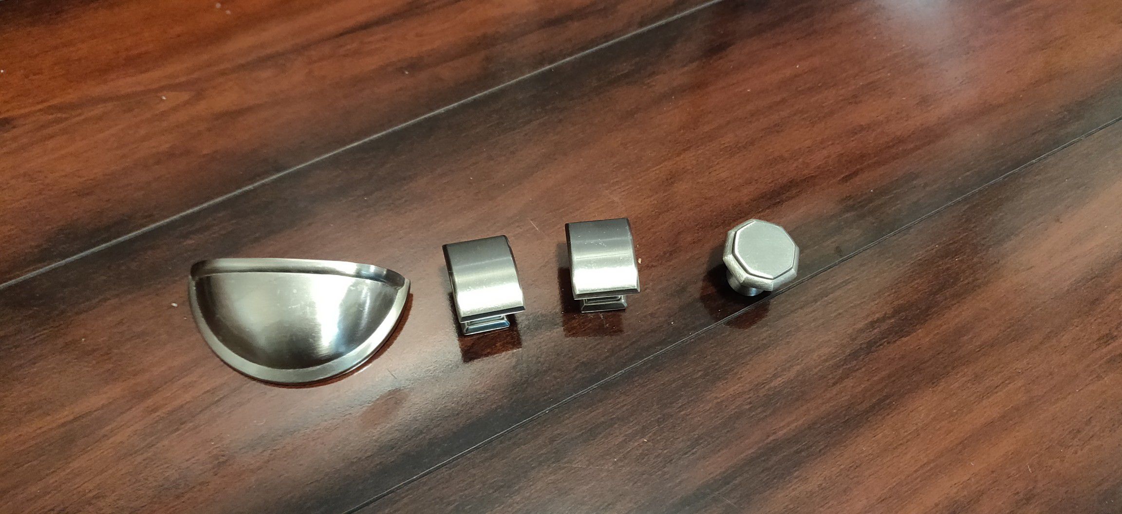 Kitchen cabinets door knobs, full set with screws.