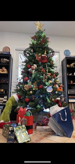 7.5 Ft Christmas Tree