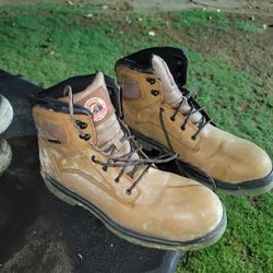 Men Composite Toe Work Boots in excellent condition size 13
