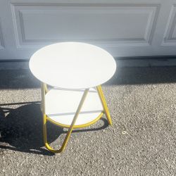 SIDE TABLE COLOR: ROSE GOLD AND WHITE H16.5” x16” W $20