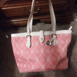 Dooney & Bourke Purse 