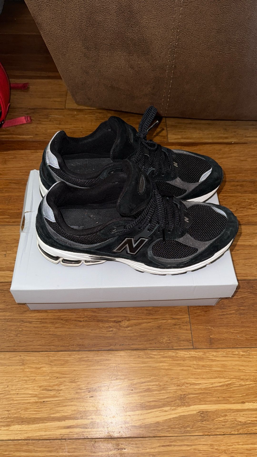 2002r Black NB <no box>