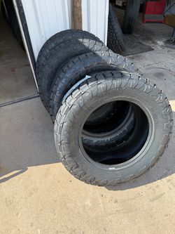 35x12.5x20 Toyo Open Country AT