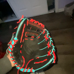 A2000 glove size 11