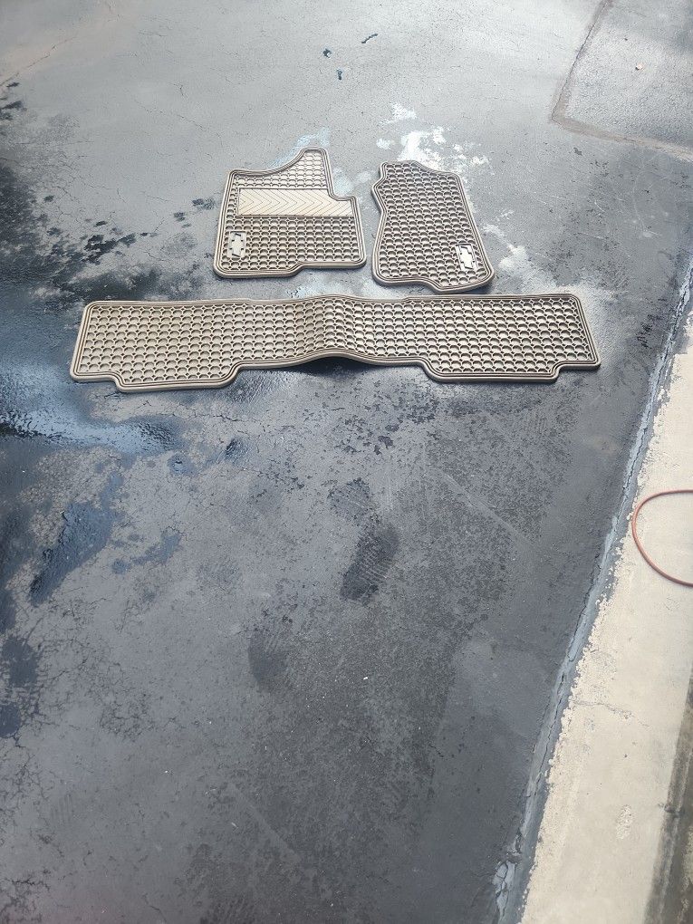 GMC or Chevy Silverado Winter mats