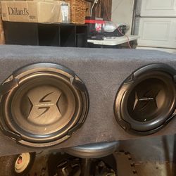 2 12's In Sealed Box With 3000 Watt Amp