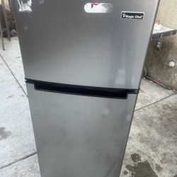 Magic Chef Refrigerator 