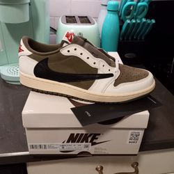 Travis Scott Olive Brand New Size 9 