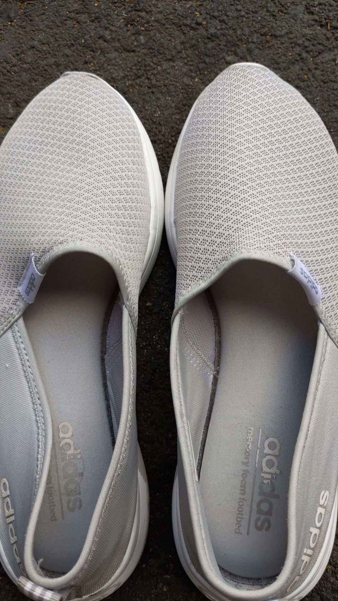 Adidas memory foam shoes size 10