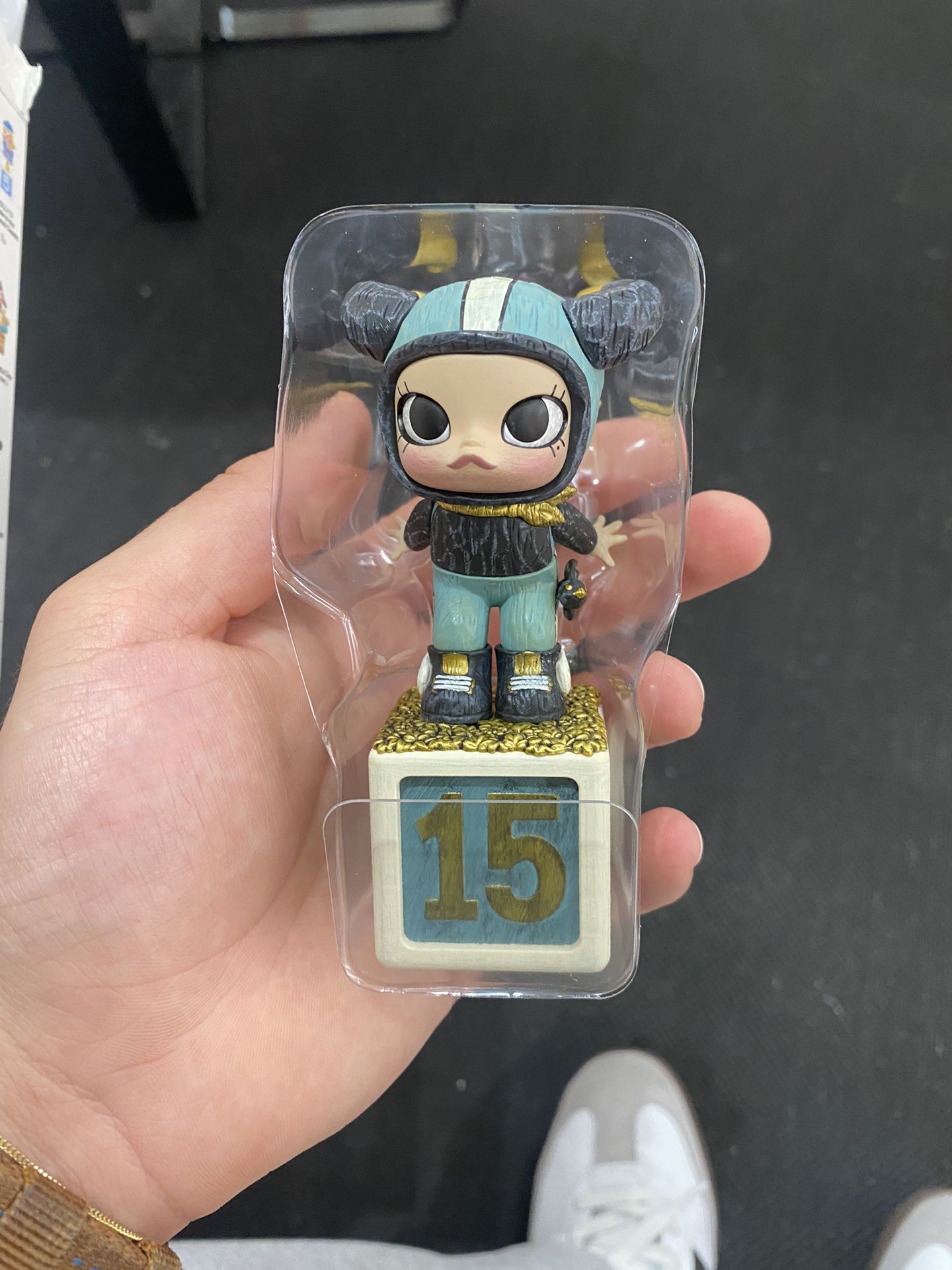 POPMART MOLLY Anniversary Statue Classic Retro 2 Series