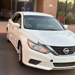 Nisan Altima 