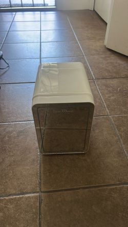 Ice Blue light up beauty fridge