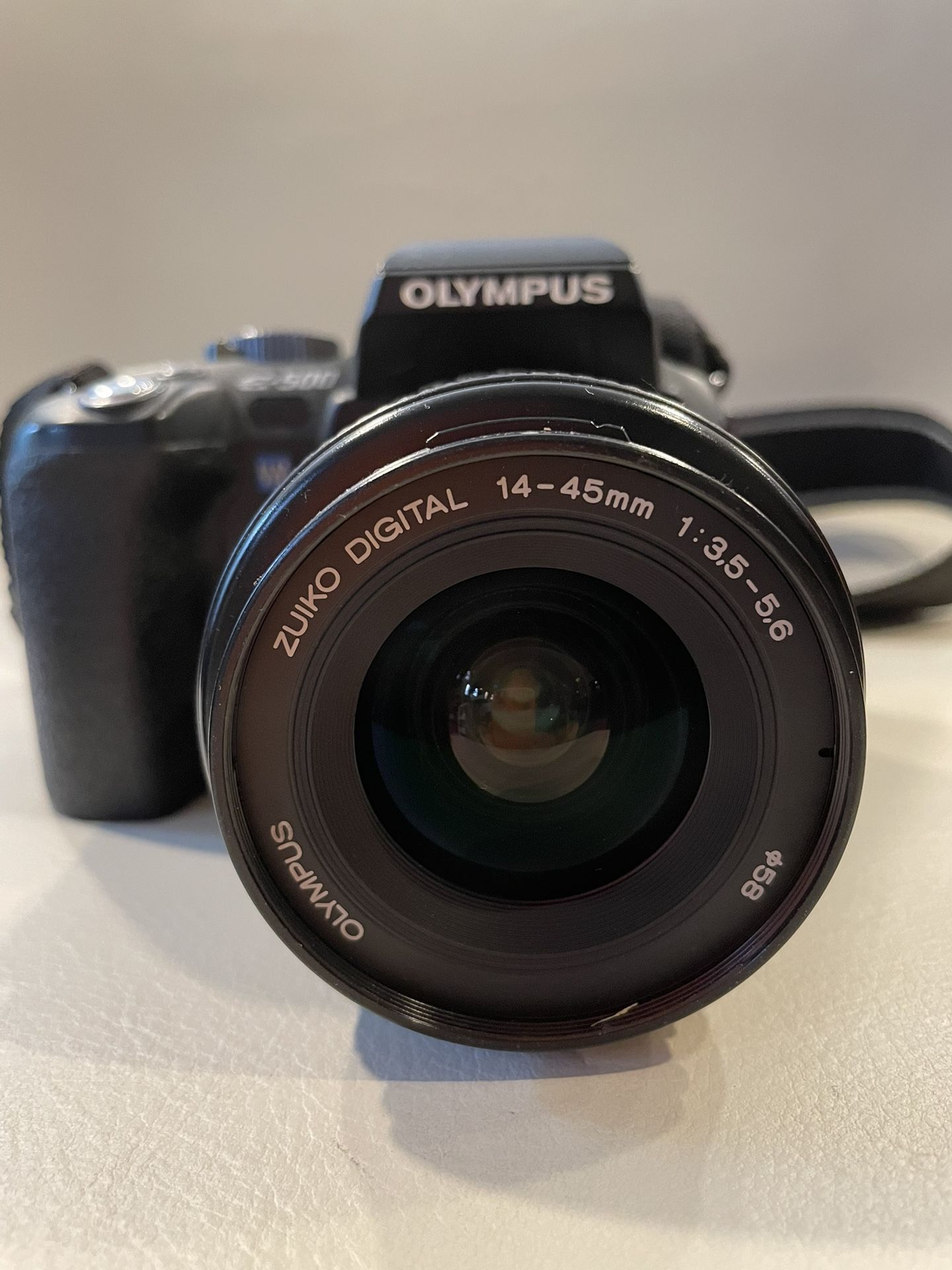 Olympus E- 500 Camera