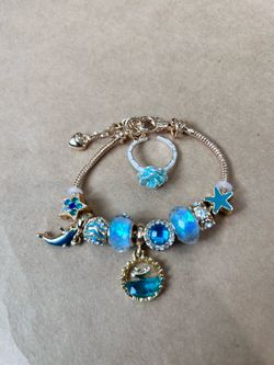 Charm bracelet