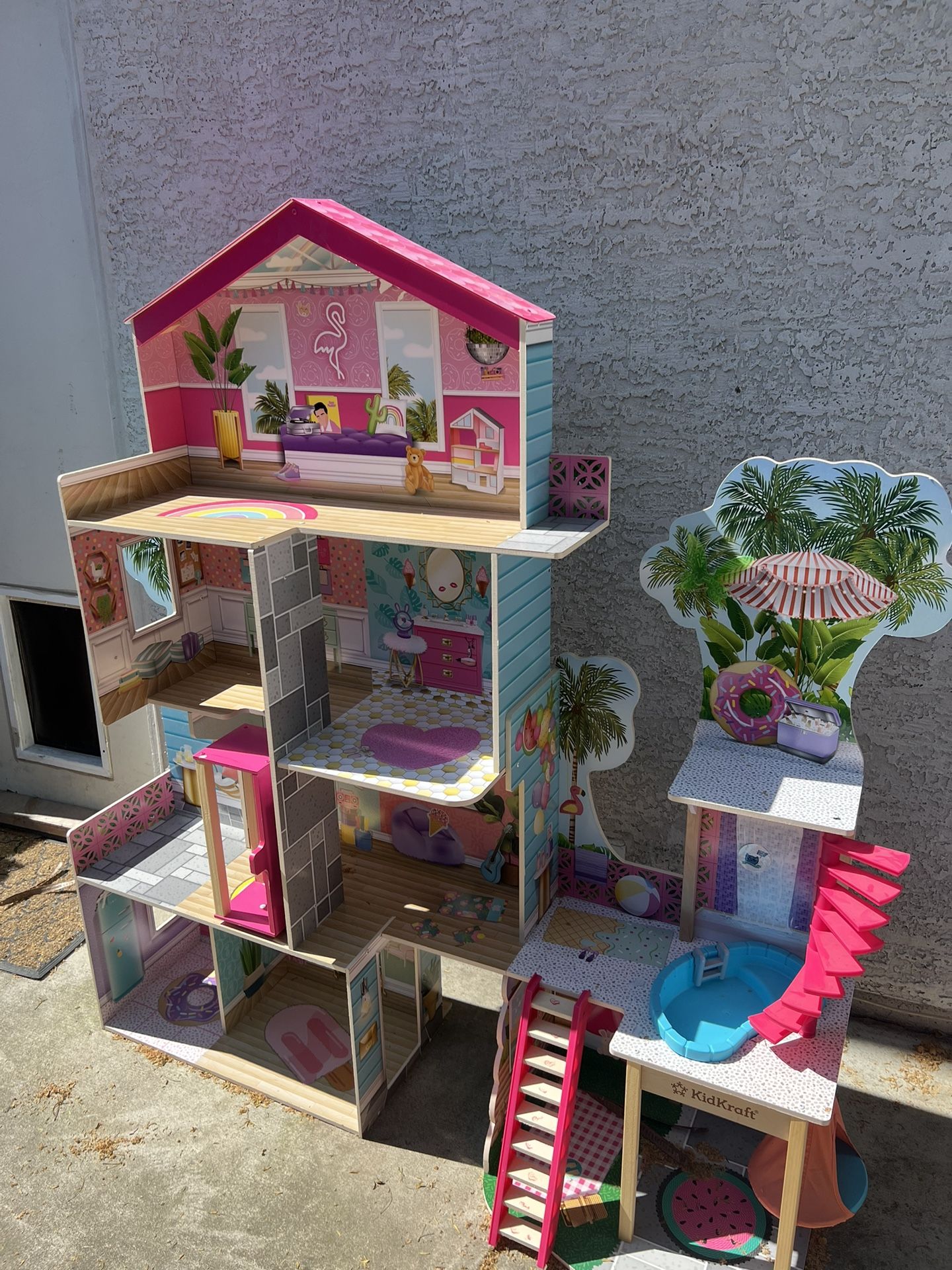 Playhouse KidKfraft Play Mansion (Used)(Pickup Only)