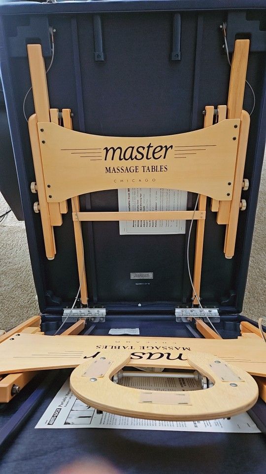 Master Massage Tables Chicago blue massage bed with accessories