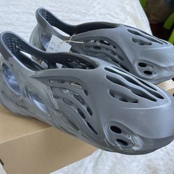 Brand new Yeezy Foam Runner MX Granite Size 10i