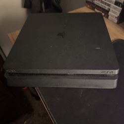 PS4 Slim  1 TB