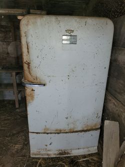 Vintage GM Refrigerator