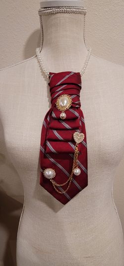 Custom necktie