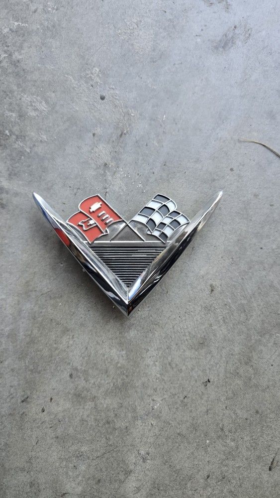 1961 IMPALA TRUNK EMBLEM