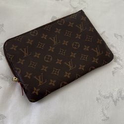 Louis Vuitton Pouch