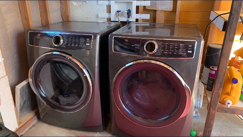 Electrolux washer and dryer set (electric)