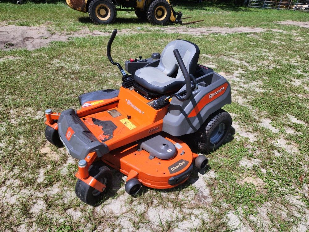Husqvarna Zero Turn 52 Inch Lawn Mower