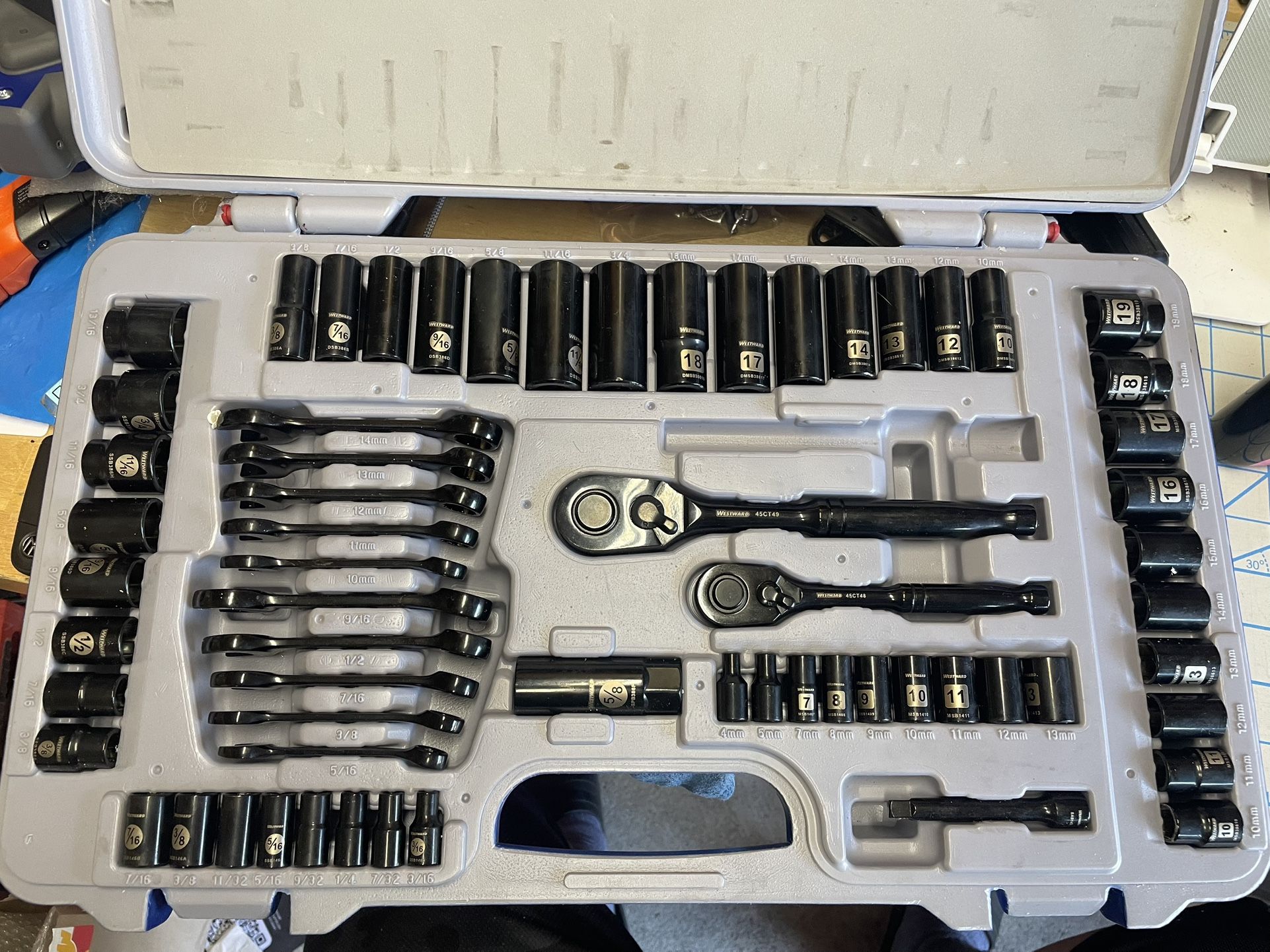 Westward Socket And Wrench Set