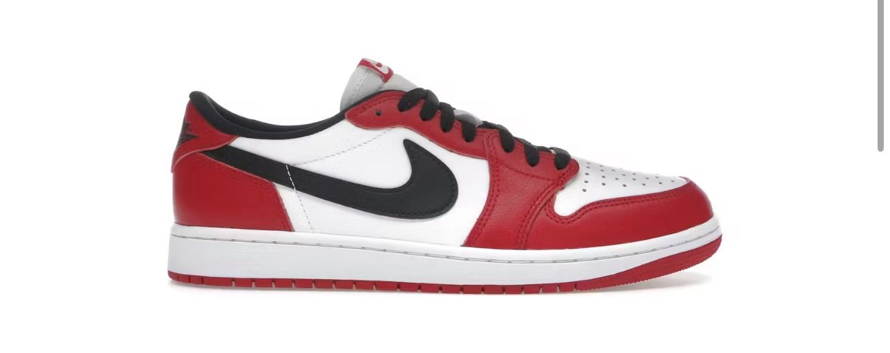 Jordan 1 Low Chicago 12