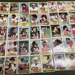 Lot of 50 1980 topps football cards #12