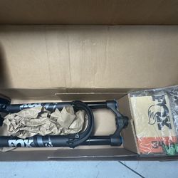 2025 Fox Shox 34 Float 29 130 GRIP Performance Fork