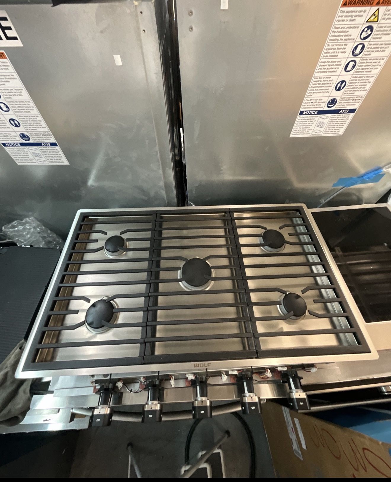 Wolf Contemporary Gas Cooktop 36 Inch