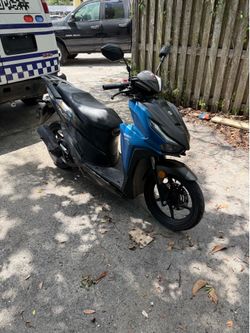 2024 Italica 150cc gas scooter