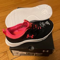 UA Girl/Toddler Shoes Size 1Y