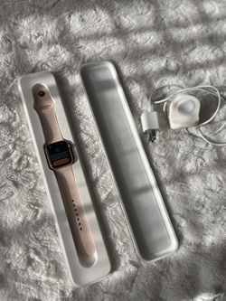 Pink Apple Watch Series 4