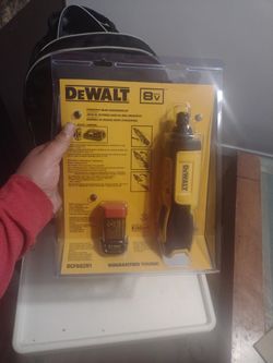 DeWalt 8v Screw Driver 