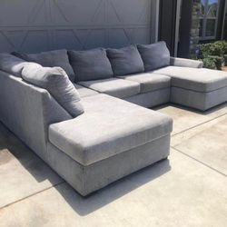 Sectional Couch 