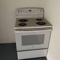 Electric White Stove Like New