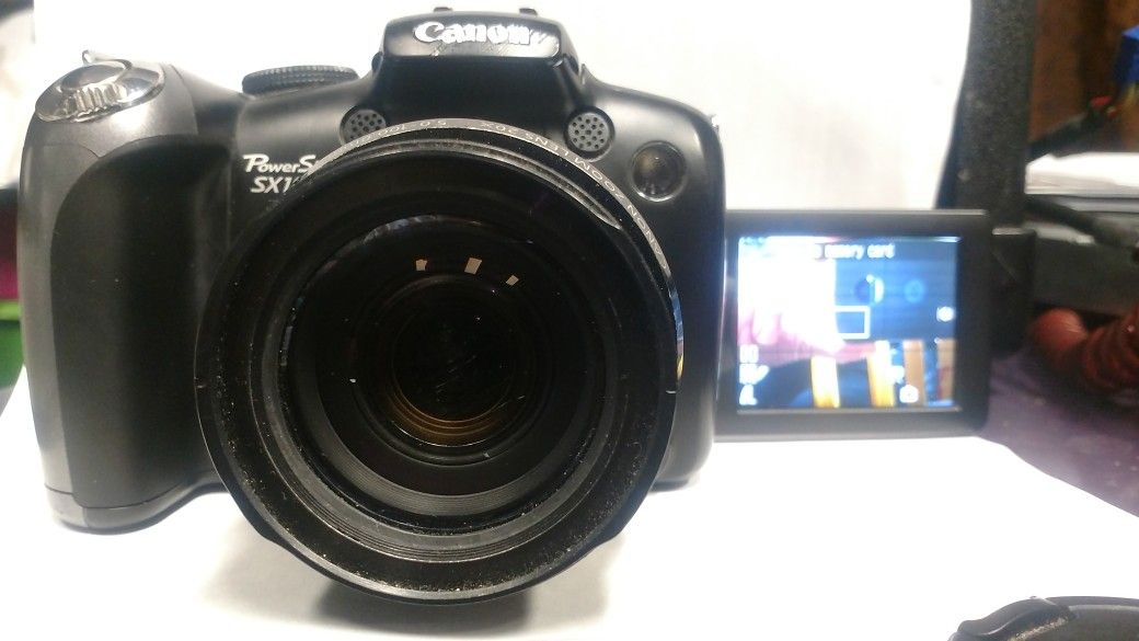 10.0 Digital Camera : Canon PowerShot SX10IS