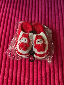 LABUBU SLIPPERS SIZE 36-37 Small Medium