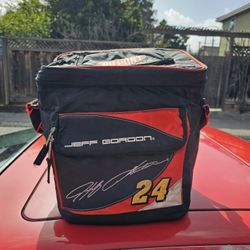 The item is a vintage 90s NASCAR Jeff Gordon #24 DuPont insulated cooler bag. Additional details: 
