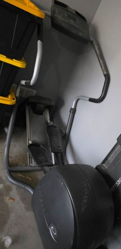 Precor EFX 5.21si Commercial Elliptical